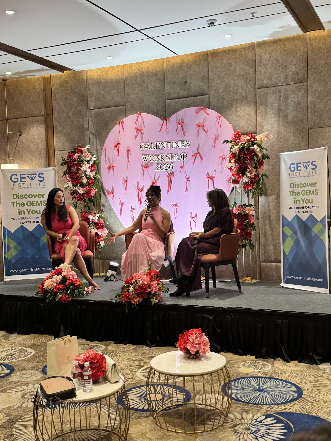 A conversation at a GEMS event